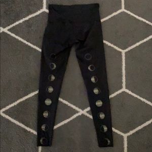 TEEKI BLACK LUNAR LEGGING 🌙🤍🌸